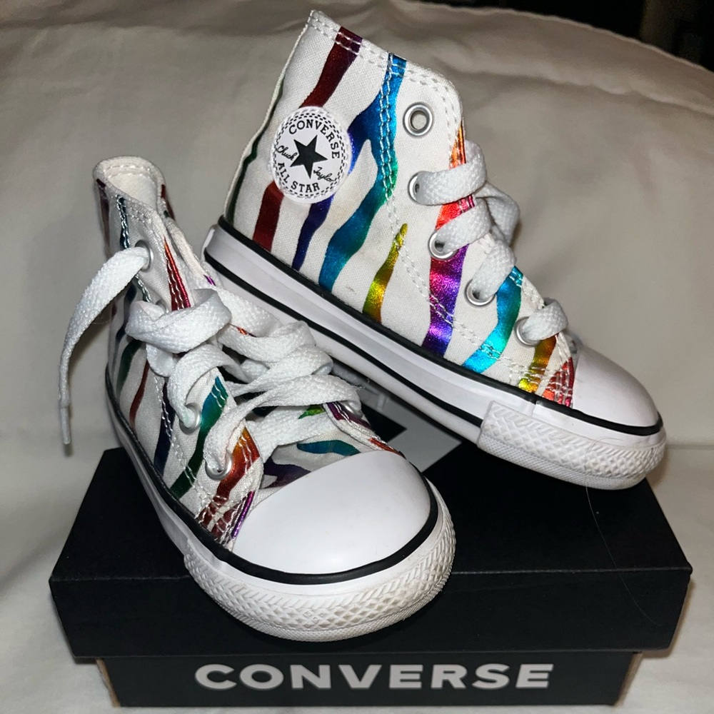 Converse Kids HighTop Sneakers in Metallic/Rainbow Print